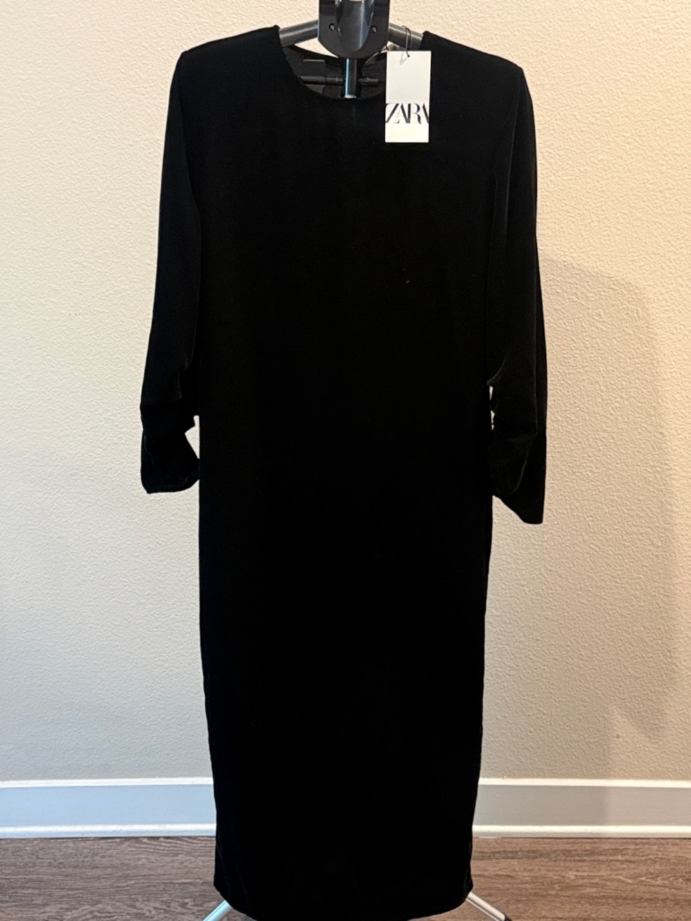 Zara Black Long-Sleeve Shift Midi Dress